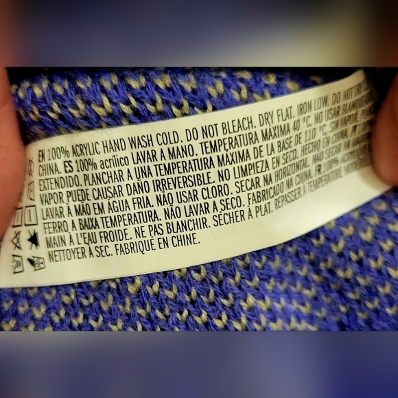 Forever 21 - NWOT - Purple Pear Button Up Cardigan - Size M - Picture 3 of 6